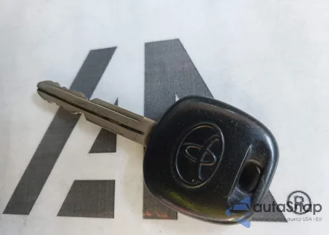 2009 Toyota Tacoma Prerunner V6 z USA, uszkodzony, nr VIN 3TMJU62N39M071899